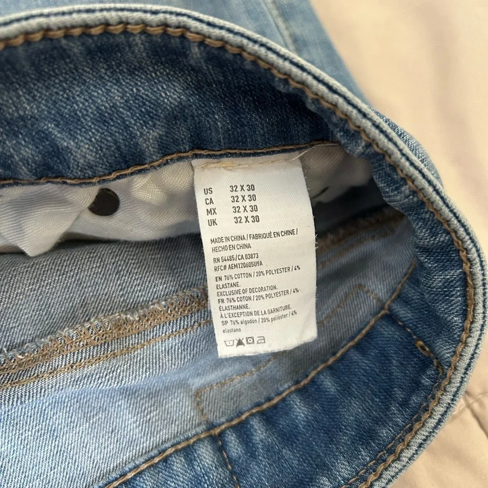 American Eagle Outfitters stylish light